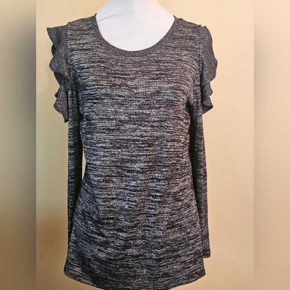 Apt. 9 Sweaters - APT. 9 Sweater Open Shoulder Sz M